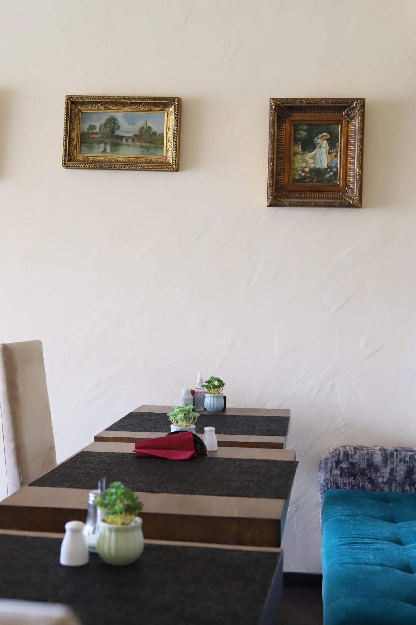 Garni Hotel Ema Крагуевац Екстериор снимка