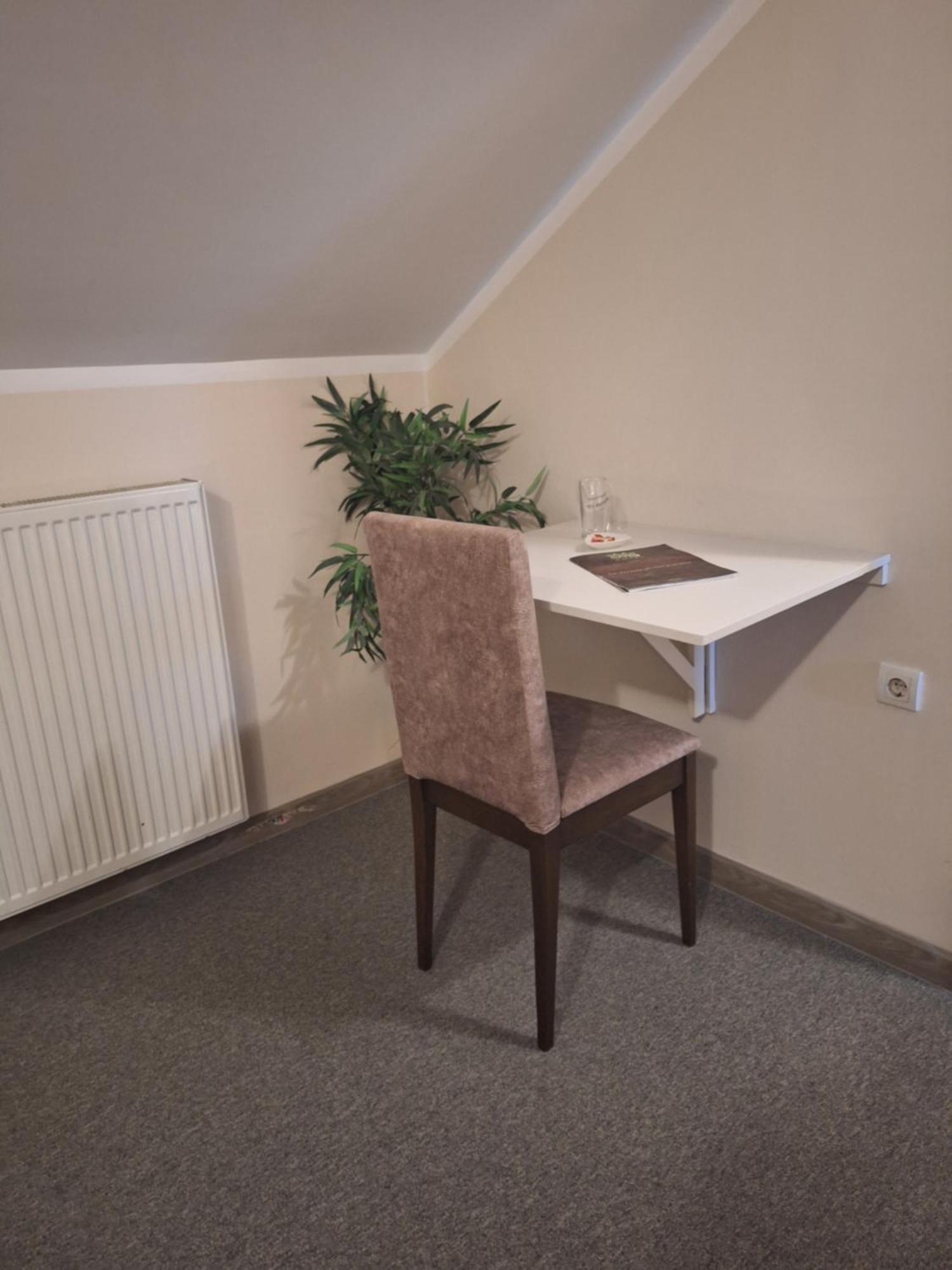 Garni Hotel Ema Крагуевац Екстериор снимка