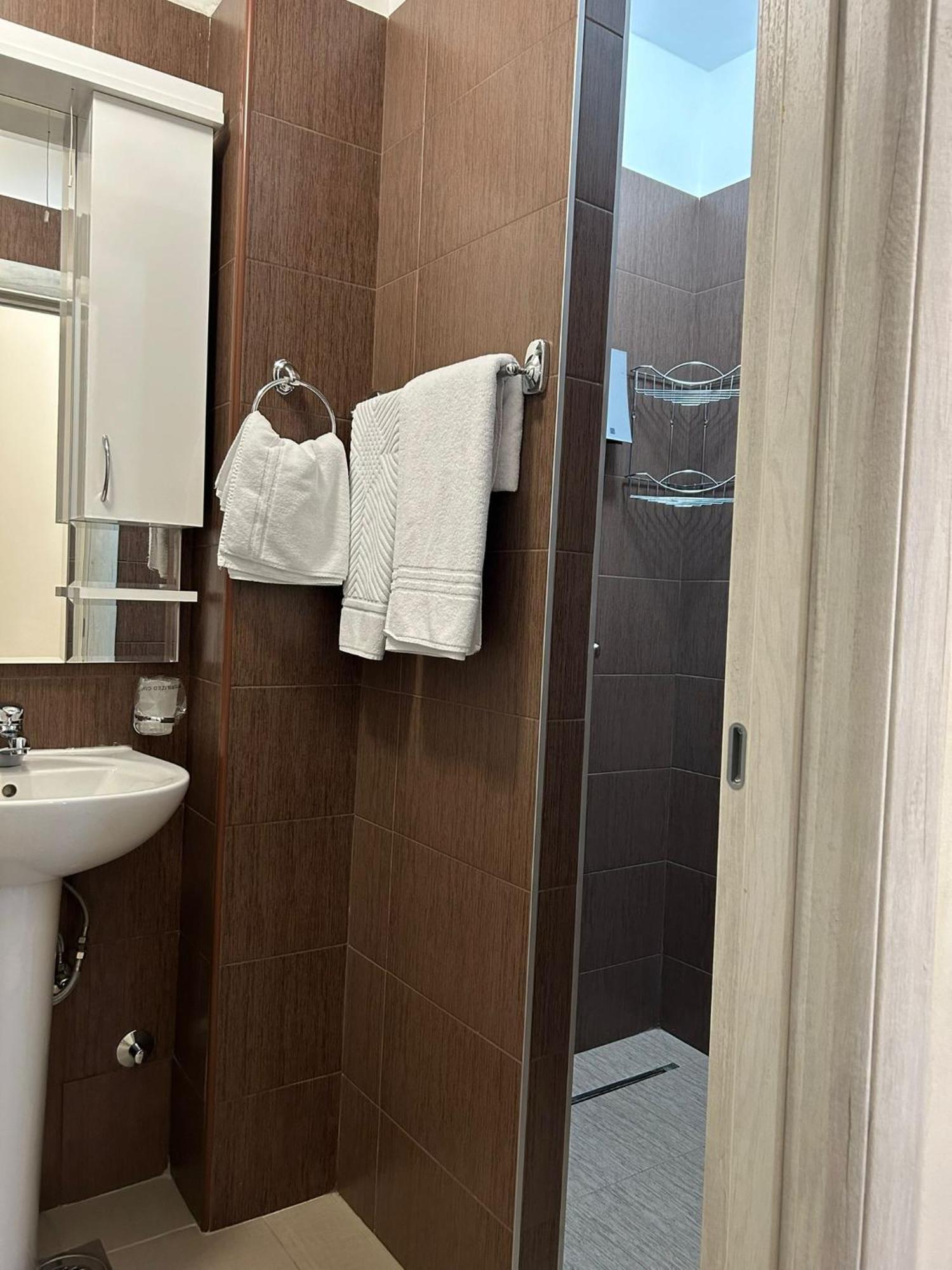 Garni Hotel Ema Крагуевац Екстериор снимка