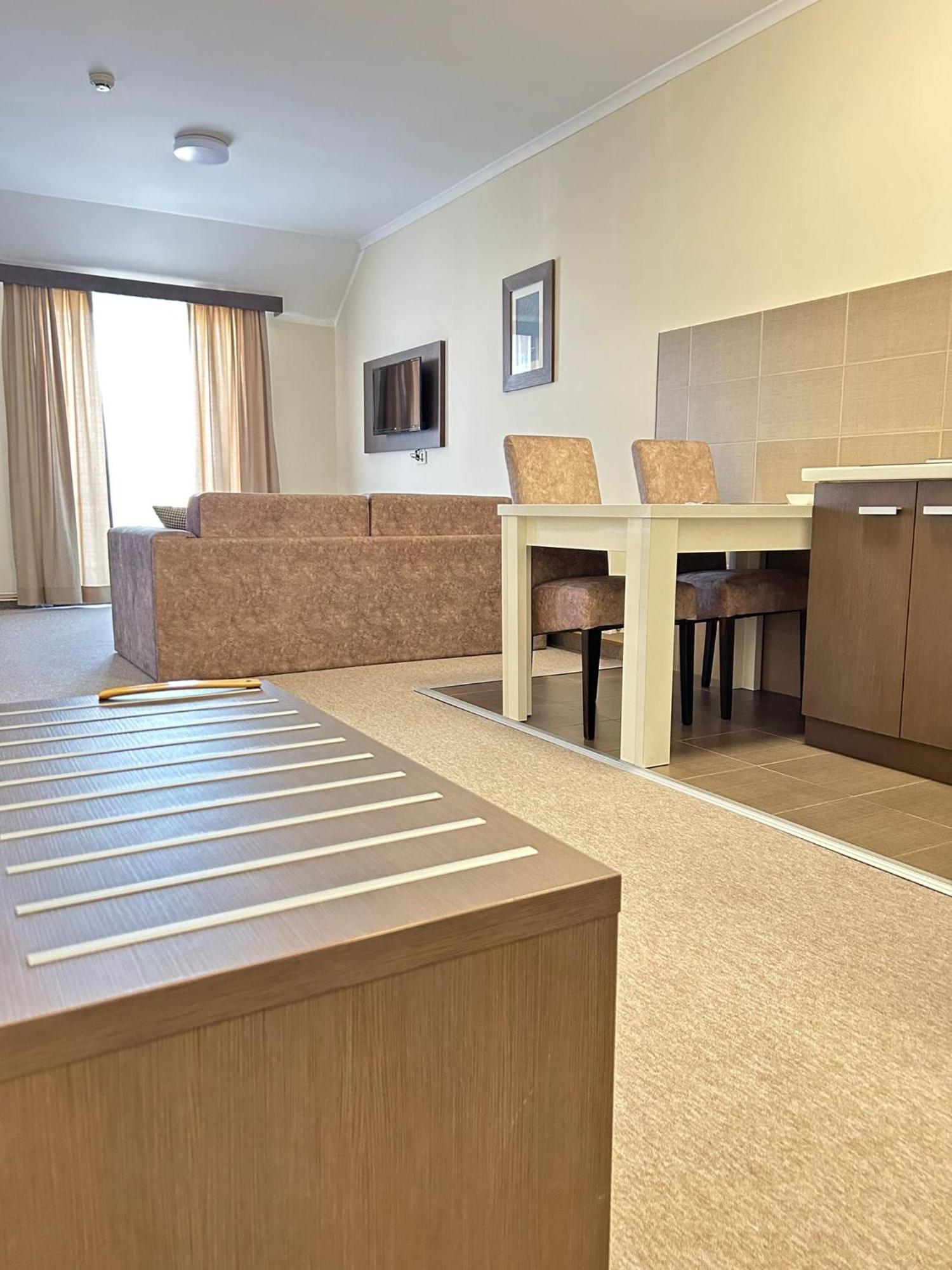 Garni Hotel Ema Крагуевац Екстериор снимка